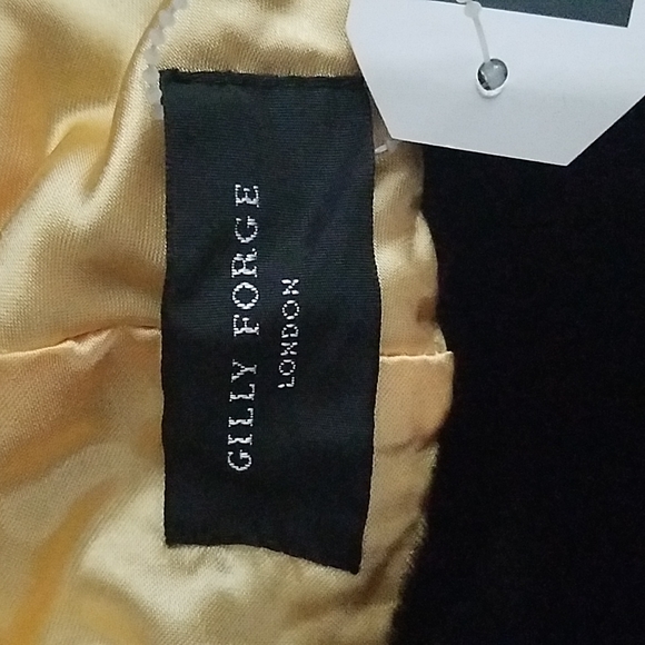 Perfect winter travel hat - Picture 4 of 6